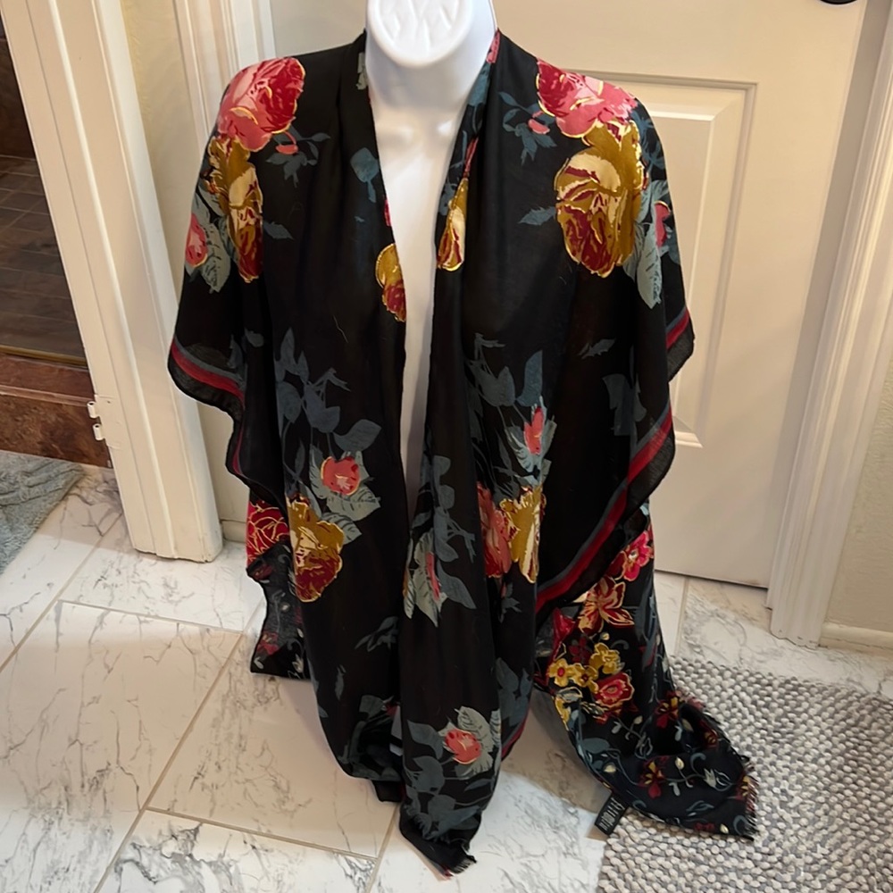 Do Everything In Love Kimono Top - Beautiful!!